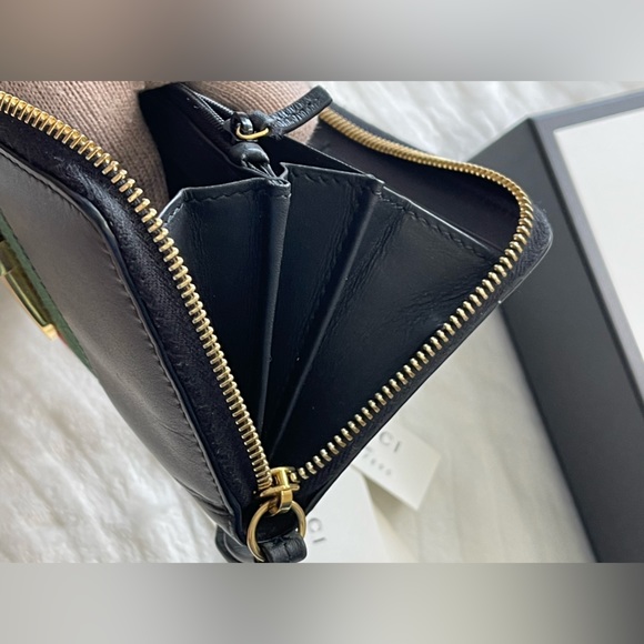 Gucci Sylvie black zippy aroun wallet - Picture 10 of 16